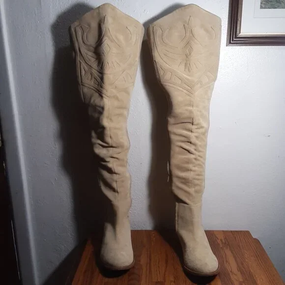 Matisse Sued Bolo Boots - Beige - Picture 9 of 10